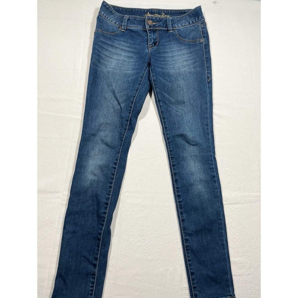 American Rag Women's Blue Jeans Large 28 X 30 Pre-Washed Medium